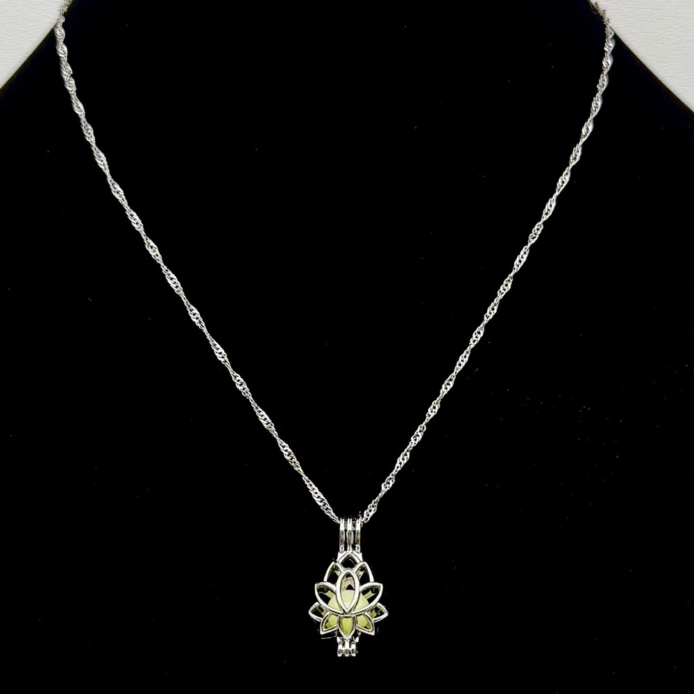 Lotus Cage Locket Necklace w Green Stone Interchangeable Silver Tone Rope Chain